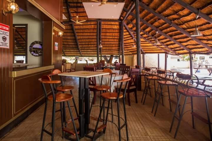 Zambezi Junction Lodge 리빙스턴 외부 사진