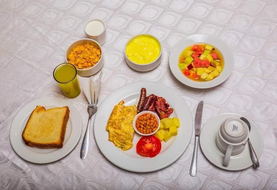 Zambezi Junction Lodge 리빙스턴 외부 사진